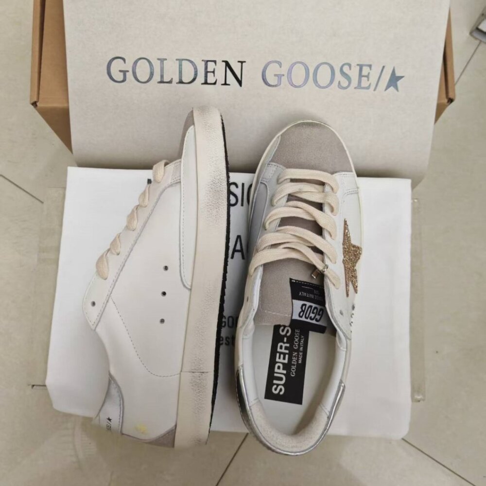 Golden Goose Women's Cream and Gold Flats - Picture 4 of 5